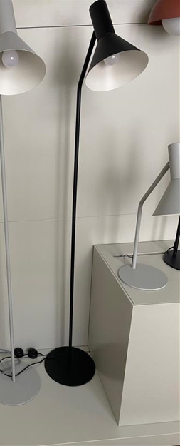 Afbeeldingen van NN - Lyss Floor Lamp