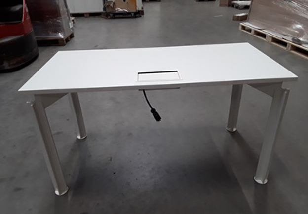 Afbeeldingen van DL - BULO bureel 140cm